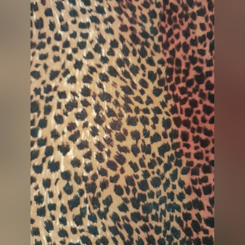 Leopard Print Button Down Crop Top - Picture 10 of 12